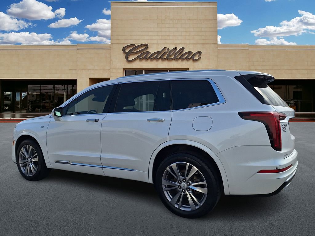 Used 2023 Cadillac XT6 Premium Luxury image 5