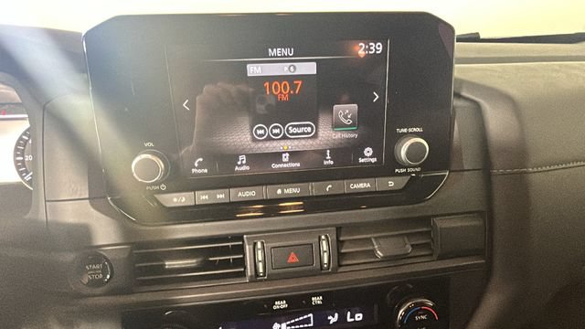 Used 2025 Nissan Pathfinder S AWD/4WD image 21