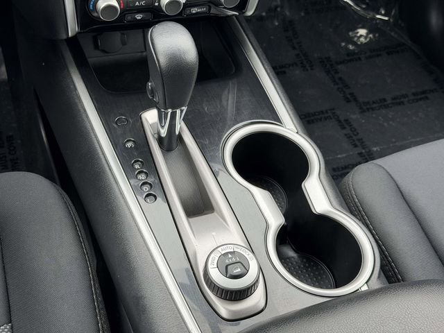 Used 2018 Nissan Pathfinder SV image 15