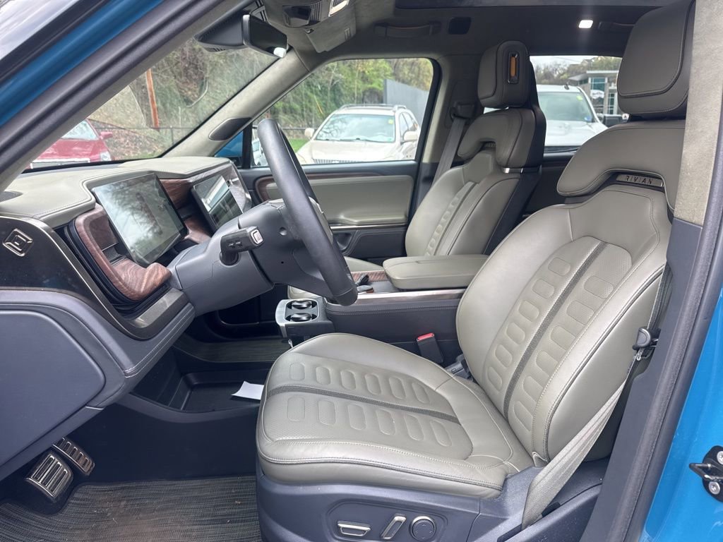 Used 2022 Rivian R1T Adventure image 13
