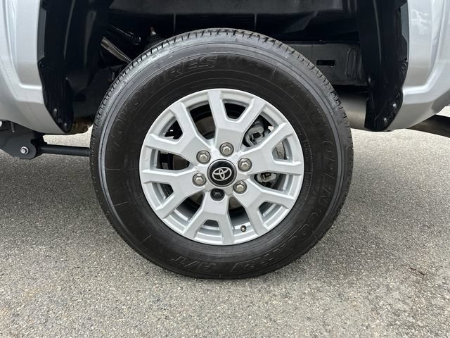 Used 2025 Toyota Tacoma SR5 AWD/4WD image 13