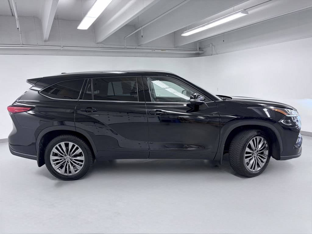 Used 2020 Toyota Highlander Platinum AWD/4WD image 6