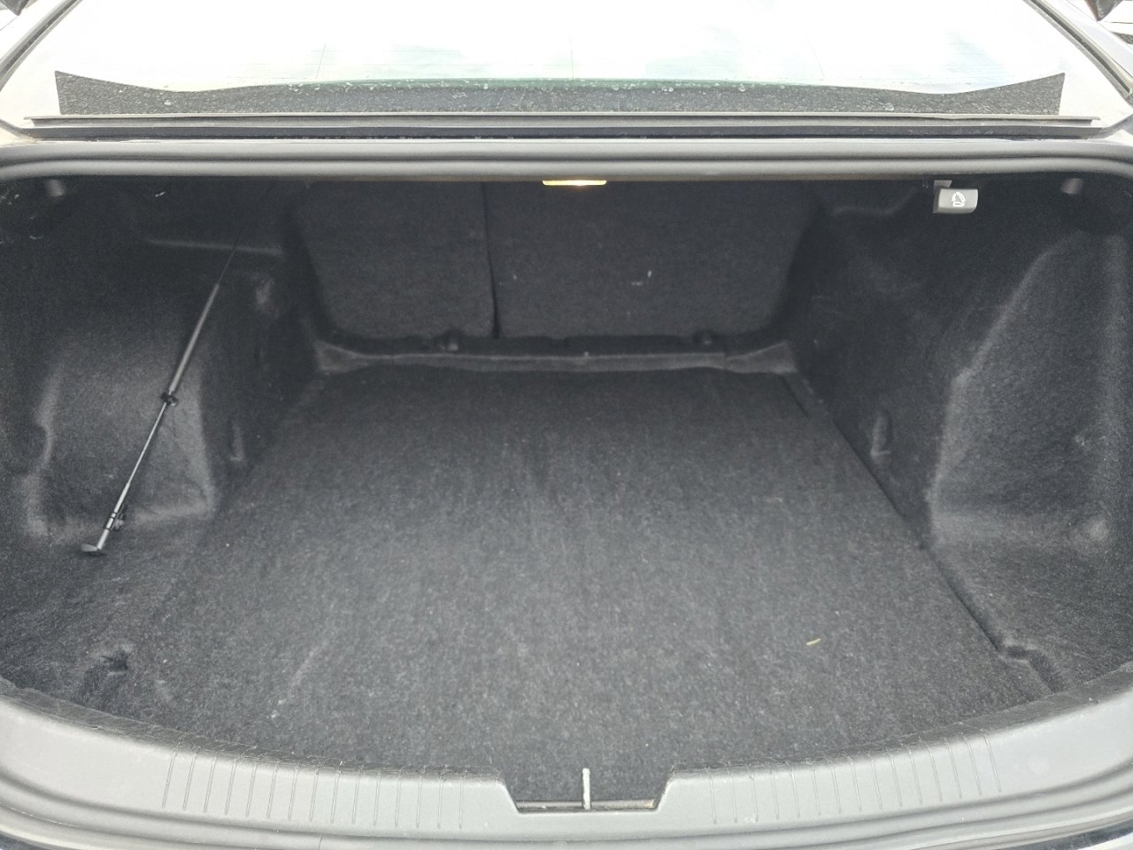 Used 2024 Chevrolet Malibu LT image 9