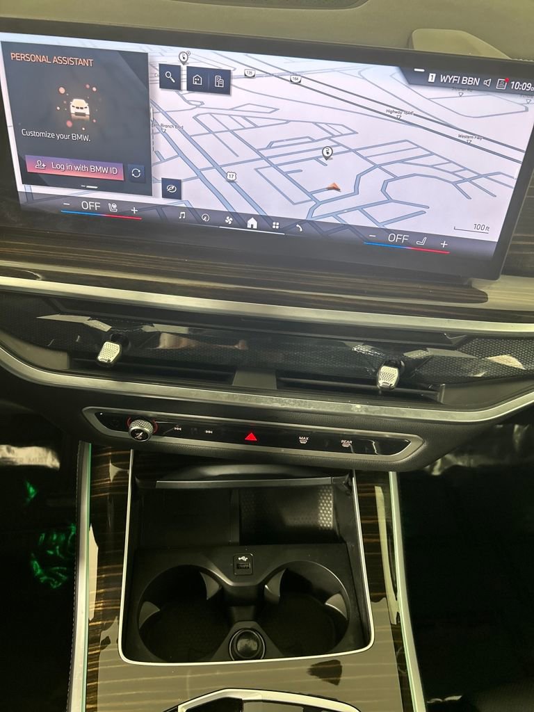 Used 2025 BMW X5 xDrive50e image 13