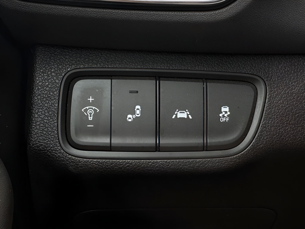 Used 2020 Hyundai Santa Fe SEL FWD image 19