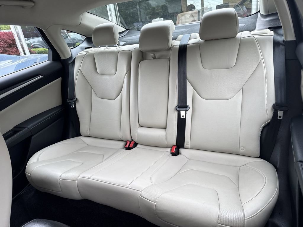 Used 2017 Ford Fusion Titanium FWD image 21