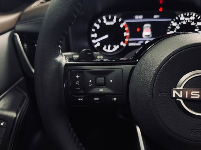 Used 2023 Nissan Rogue SL w/ SL Premium Package image 27