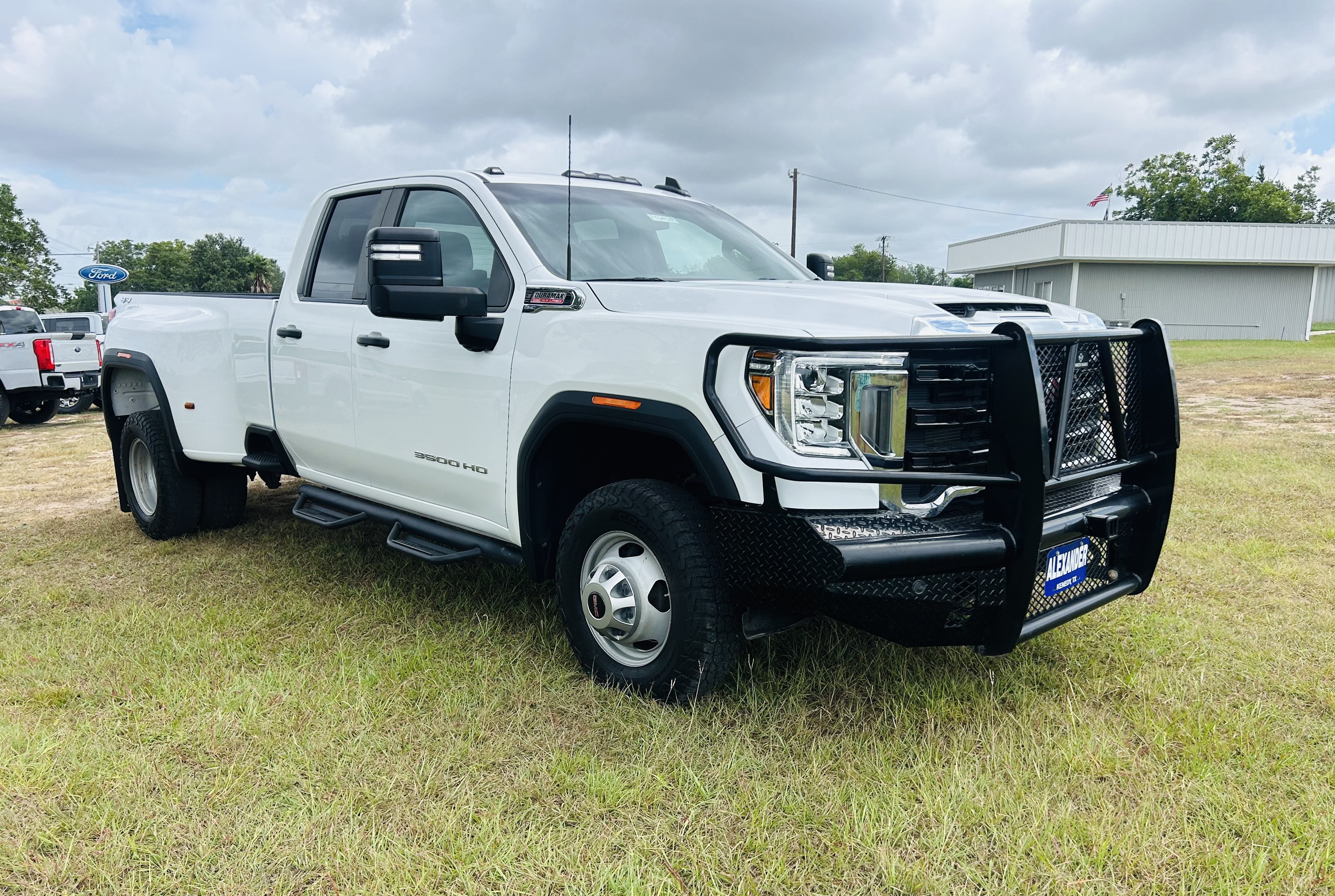 Used 2023 GMC Sierra 3500 Pro w/ Convenience Package AWD/4WD image 7