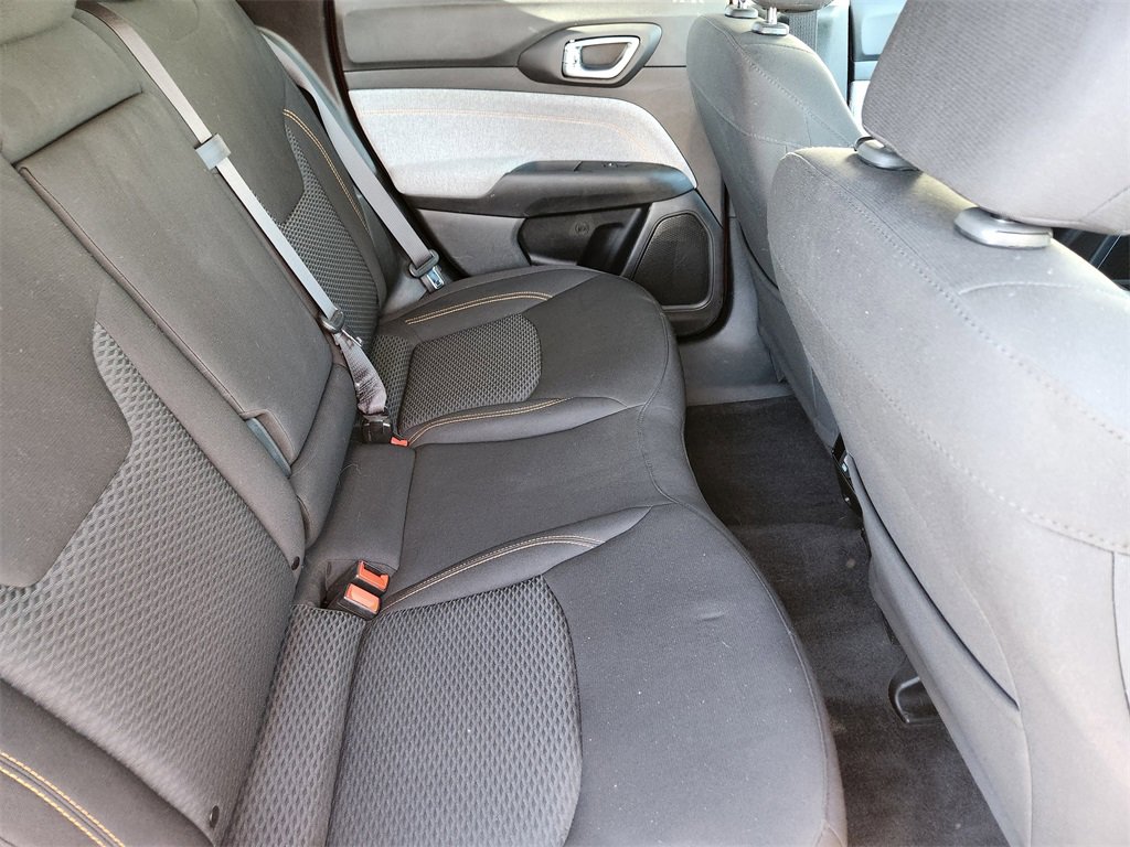 Used 2022 Jeep Compass Sport image 27
