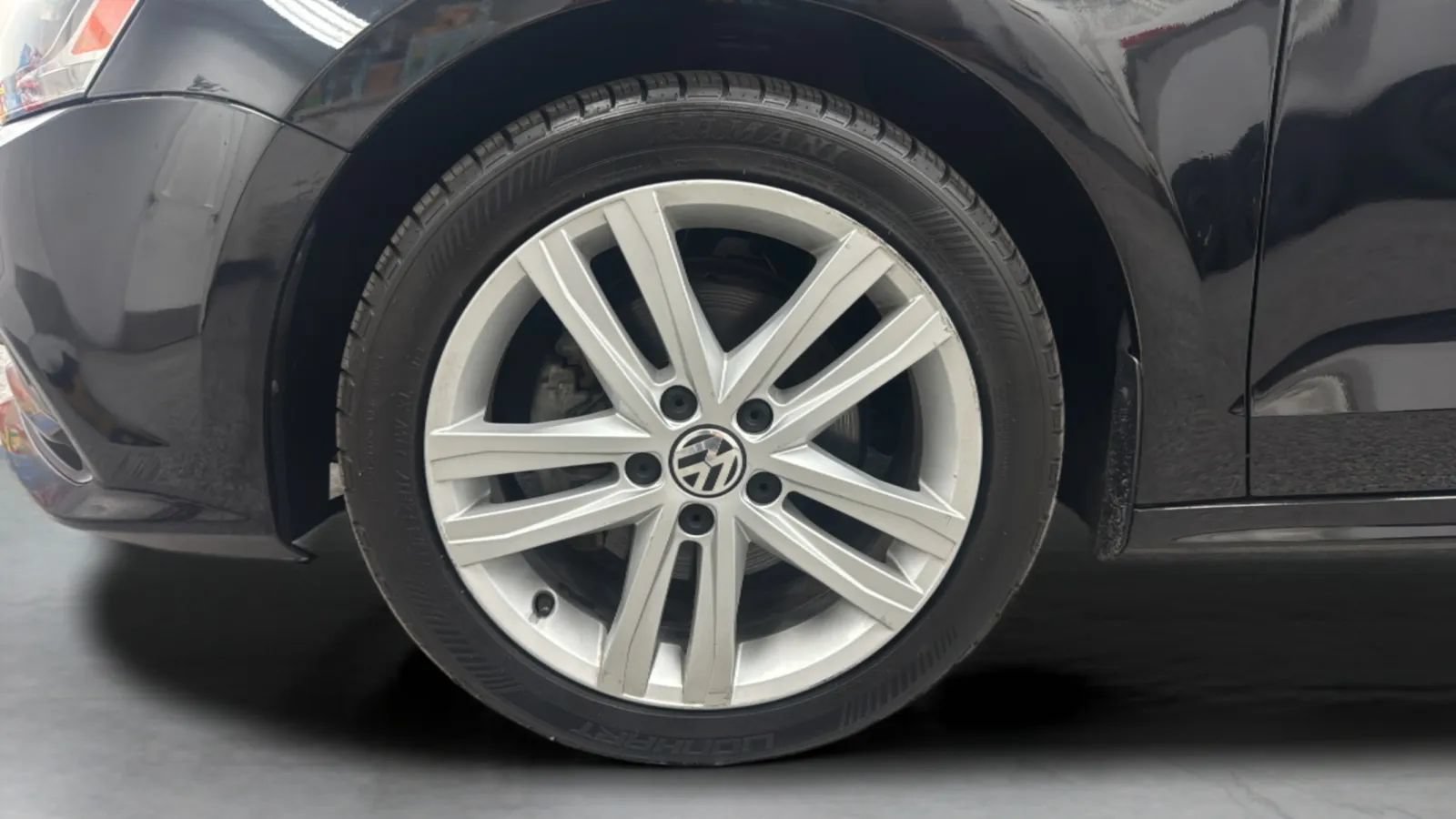 Used 2015 Volkswagen Jetta SEL FWD image 29
