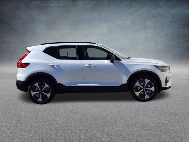New 2026 Volvo XC40 B5 Plus w/ Protection Package Premier AWD/4WD image 8