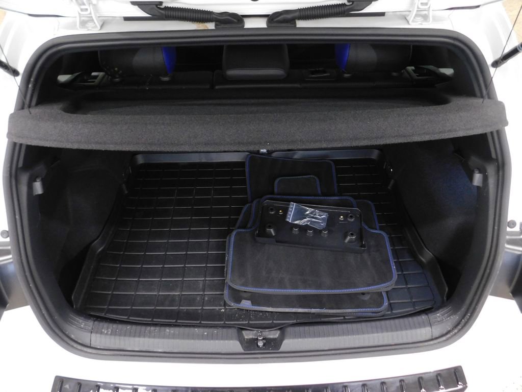 Used 2025 Volkswagen Golf R Black Edition image 84