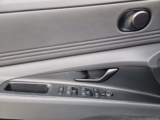 New 2026 Hyundai Elantra Sport FWD image 10