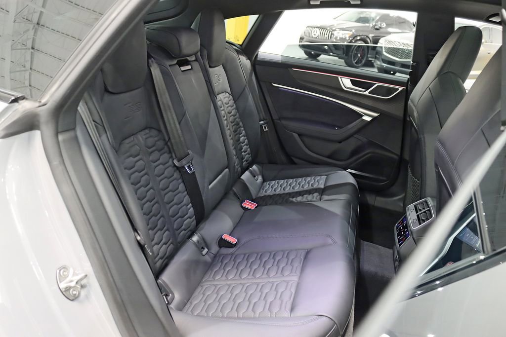 Used 2024 Audi RS 7 Performance AWD/4WD image 40