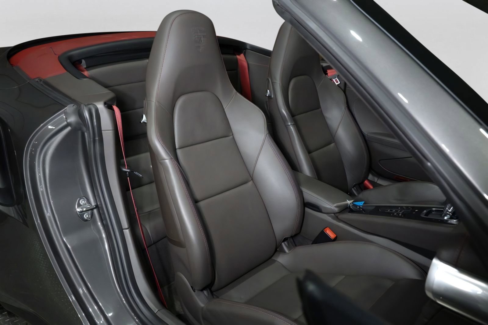 Used 2019 Porsche 911 Turbo image 38