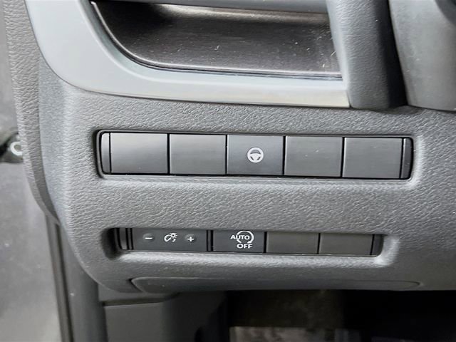 Used 2023 Nissan Rogue SV image 7