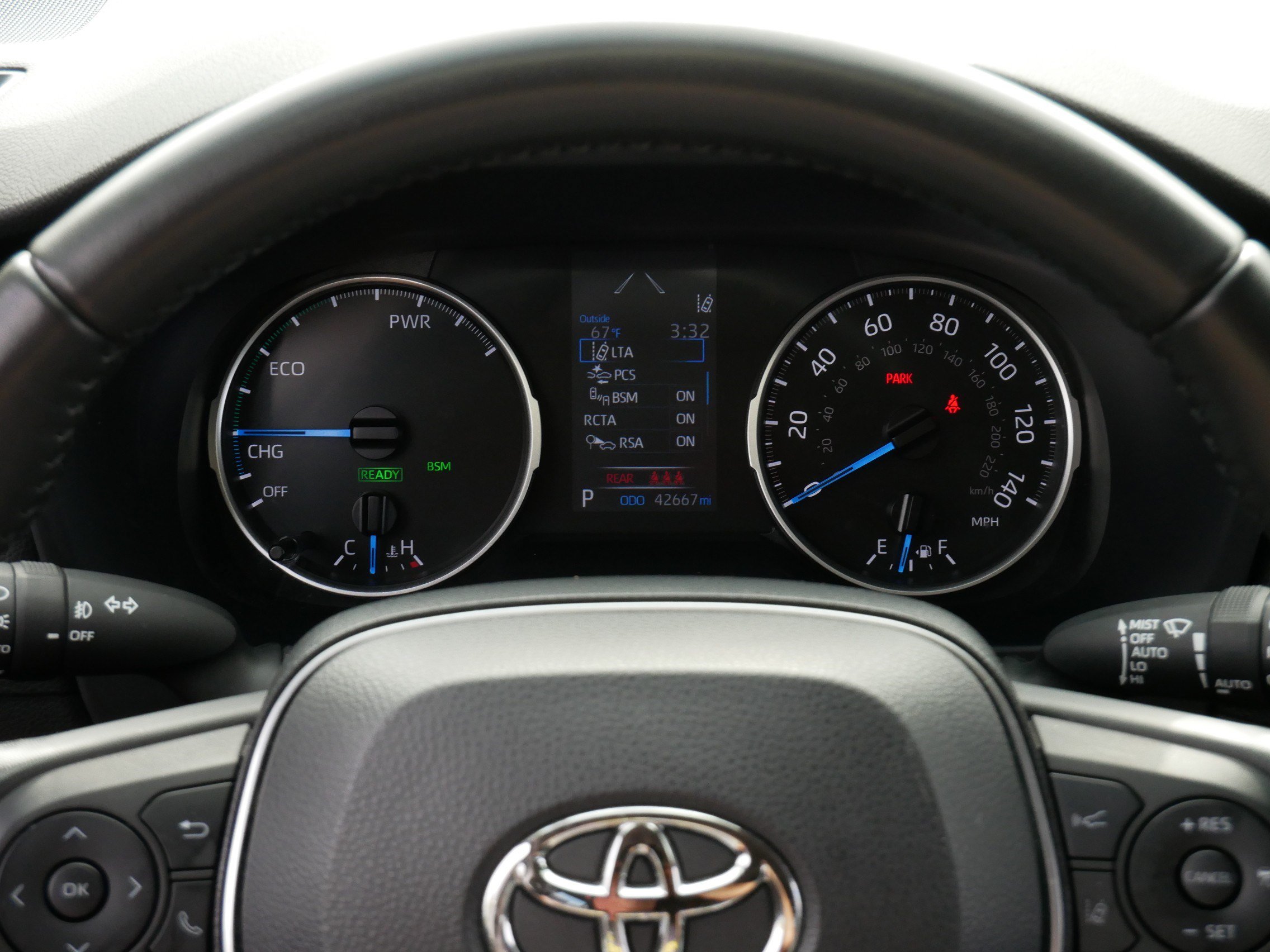 Used 2022 Toyota RAV4 XLE Premium AWD/4WD image 21