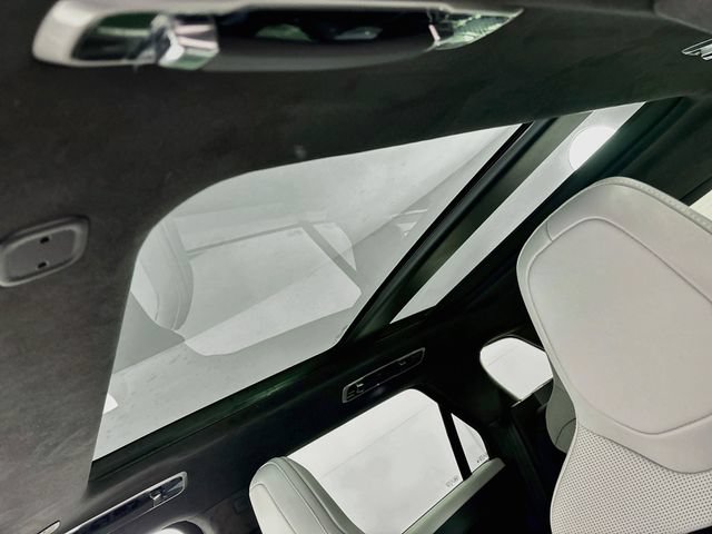 New 2027 Land Rover Range Rover Sport SV AWD/4WD image 14