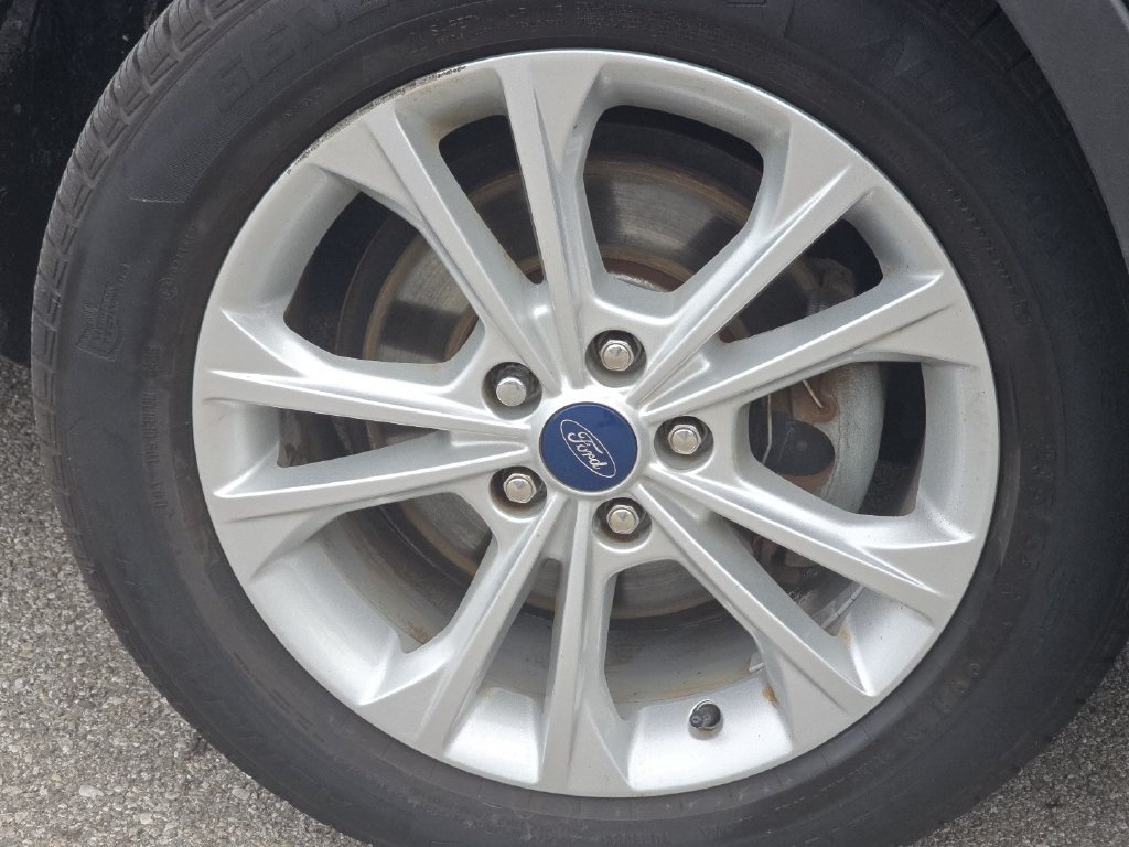 Used 2019 Ford Escape SE FWD image 8