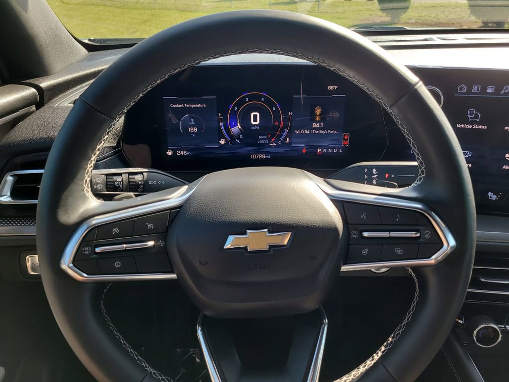 Used 2025 Chevrolet Traverse LT FWD image 27