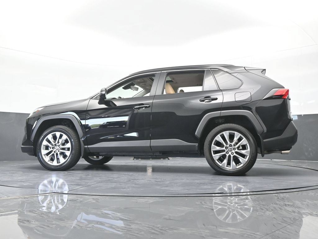 Used 2025 Toyota RAV4 XLE Premium FWD image 60
