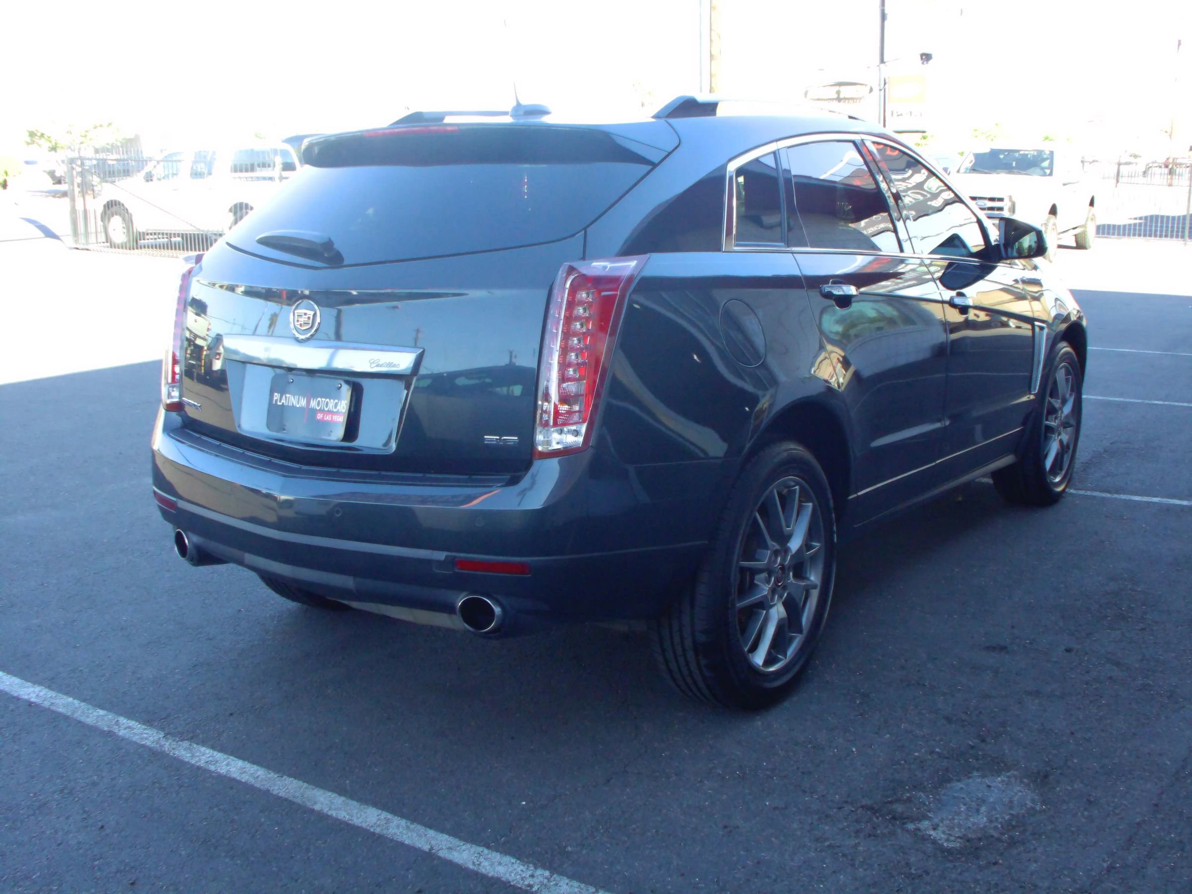 Used 2016 Cadillac SRX Performance w/ Midnight Edition Package FWD image 6