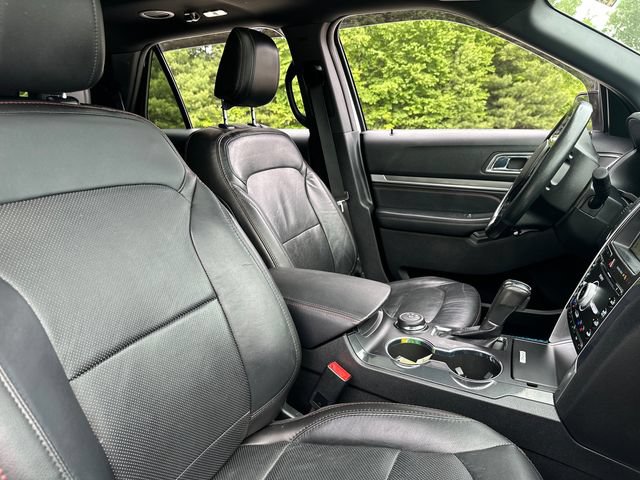 Used 2018 Ford Explorer Sport w/ Equipment Group 401A AWD/4WD image 17