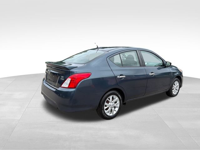 Used 2017 Nissan Versa SV w/ SV Special Edition Package FWD image 3