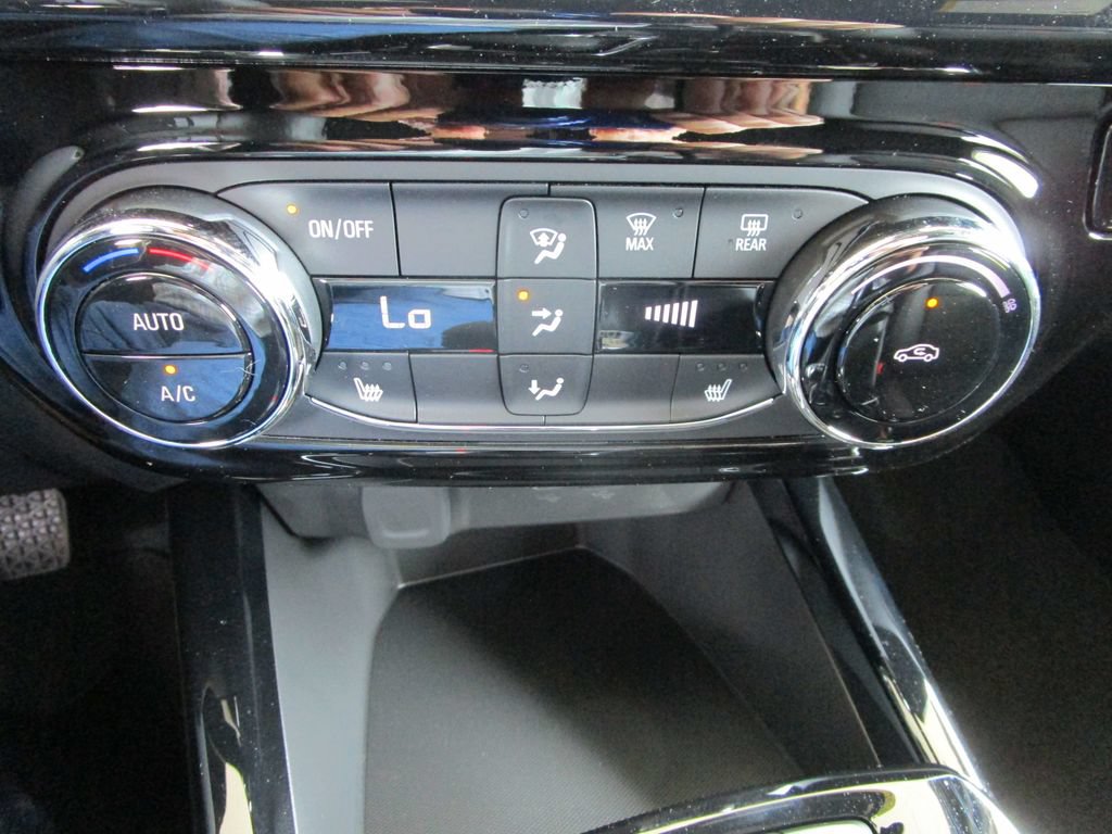 New 2026 Chevrolet Trax RS w/ Driver Confidence Package FWD image 28