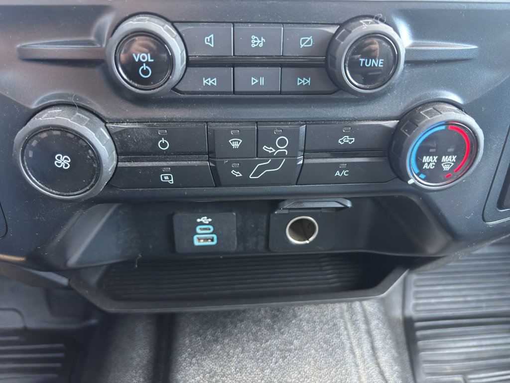 Used 2023 Ford F350 XLT w/ FX4 Off-Road Package image 23