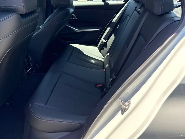 New 2026 BMW 330i Sedan w/ M Sport Package RWD image 27