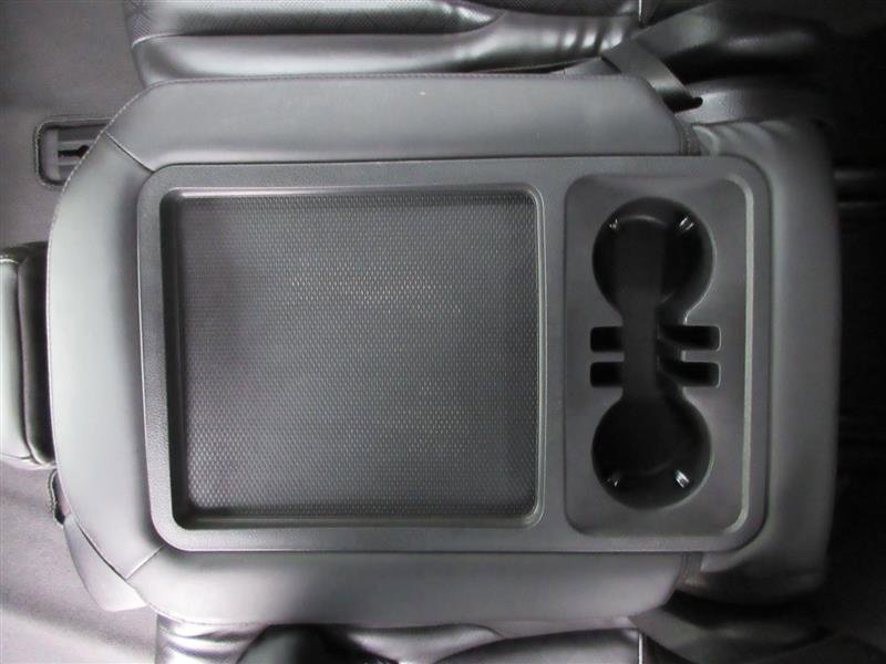 Used 2022 Kia Carnival LX image 24