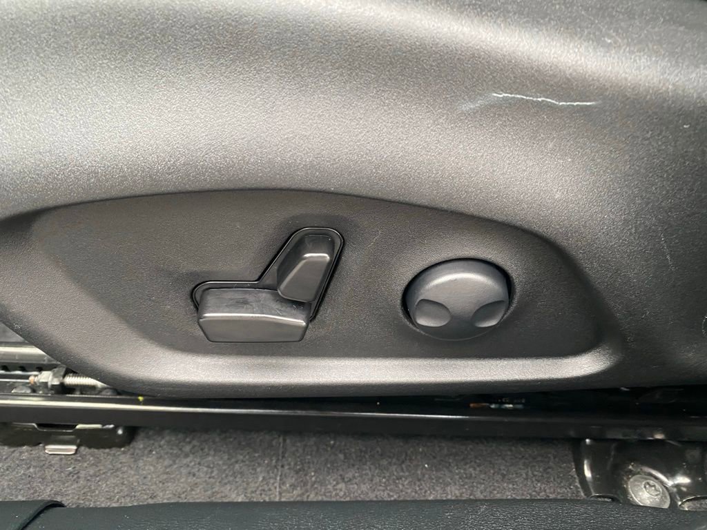 Used 2024 Jeep Compass Limited w/ Elite Group image 15