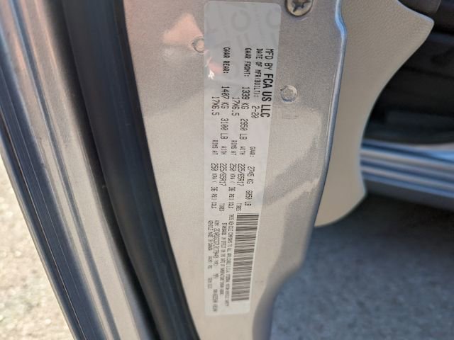 Used 2020 Dodge Grand Caravan SXT FWD image 27