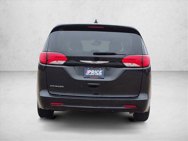 Used 2023 Chrysler Voyager LX FWD image 6