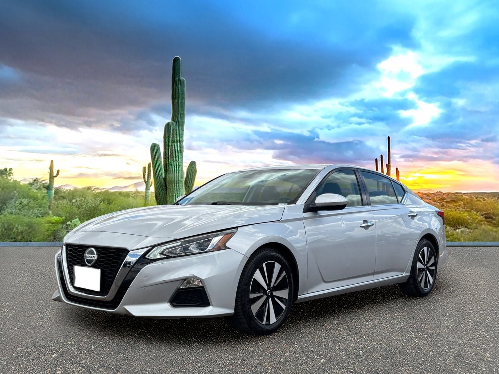Used 2021 Nissan Altima 2.5 SV FWD image 2