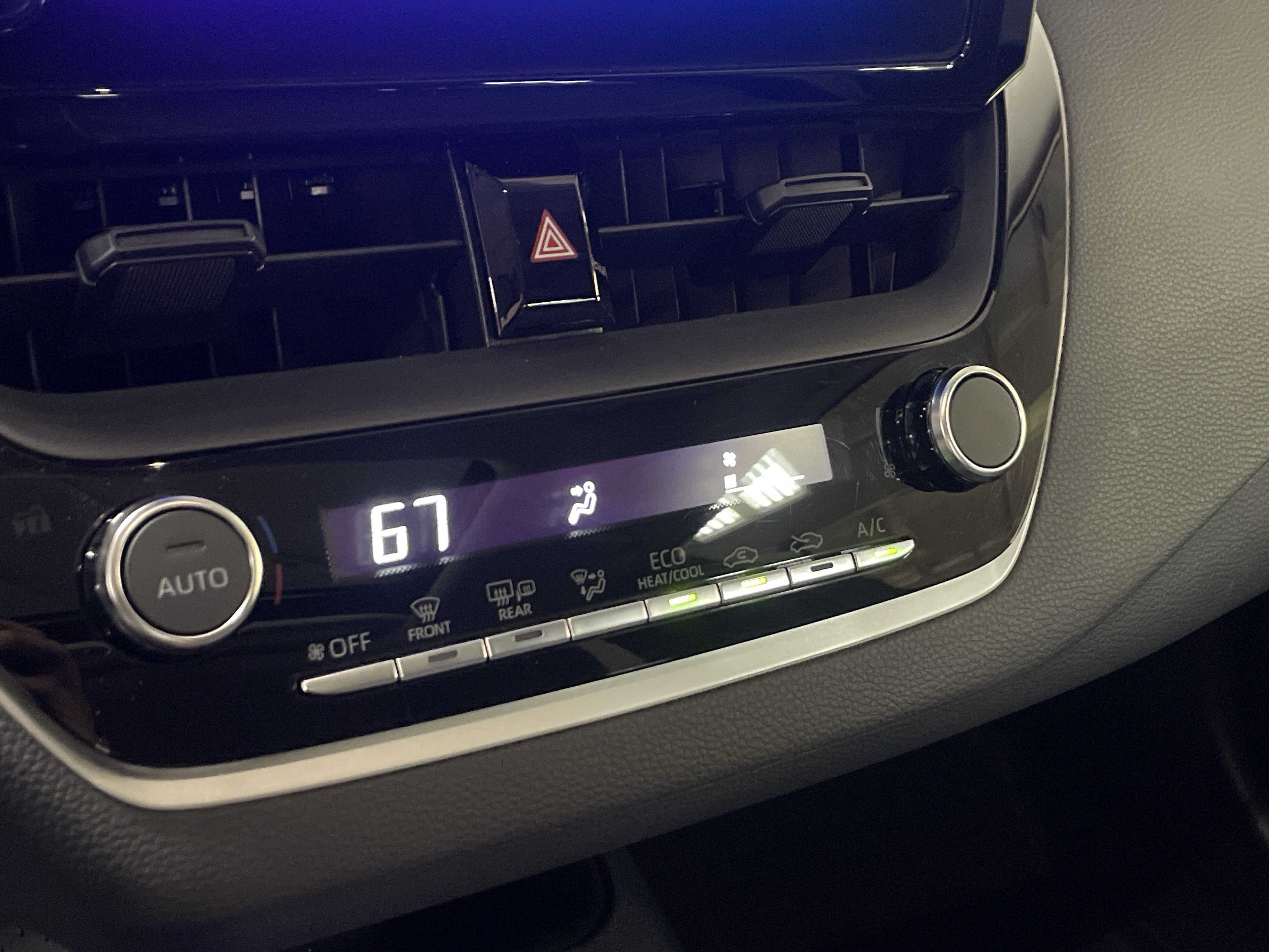 Used 2023 Toyota Corolla LE w/ LE Premium Package image 24