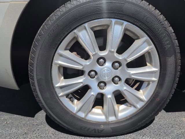 Used 2012 Buick LaCrosse Convenience FWD image 9