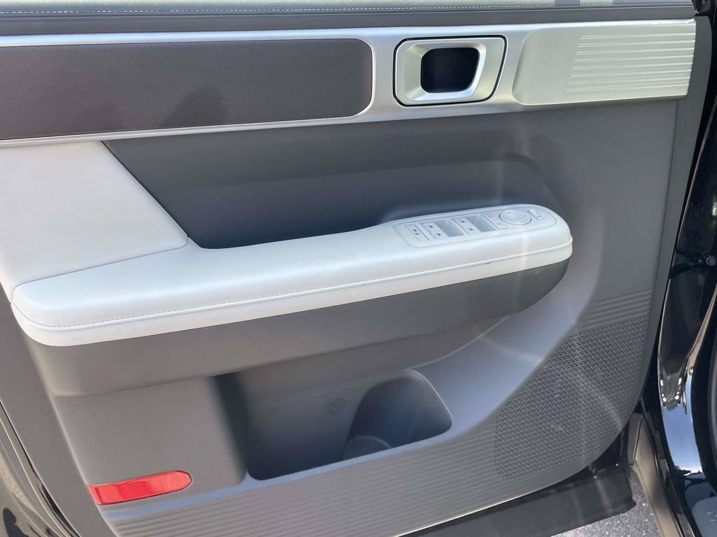Certified 2025 Hyundai Santa Fe SEL FWD image 16