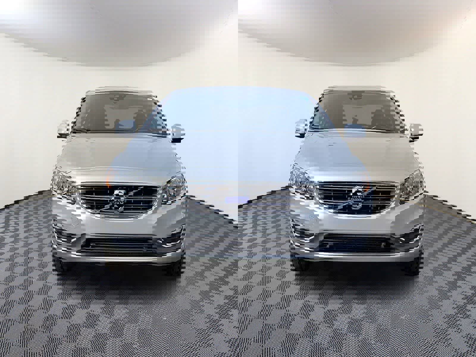 Used 2018 Volvo S60 T5 Inscription image 3