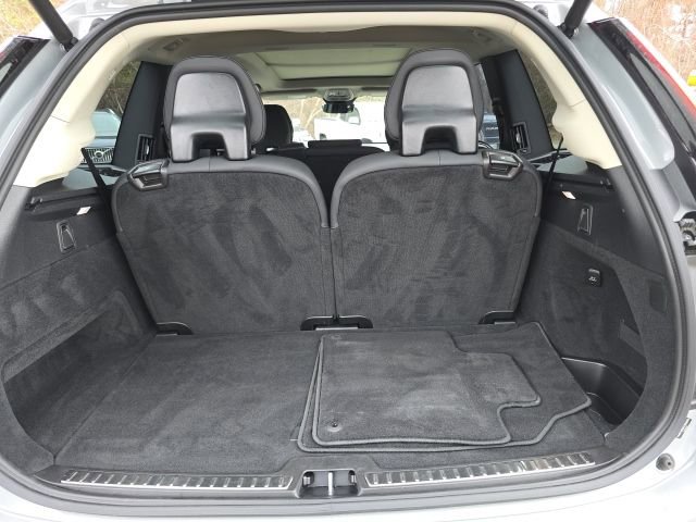 Certified 2025 Volvo XC90 B5 Plus image 21