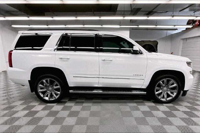 Used 2019 Chevrolet Tahoe LT w/ LT Signature Package AWD/4WD image 15