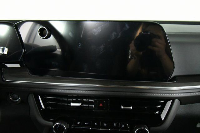 New 2026 Chevrolet Suburban LS AWD/4WD image 4