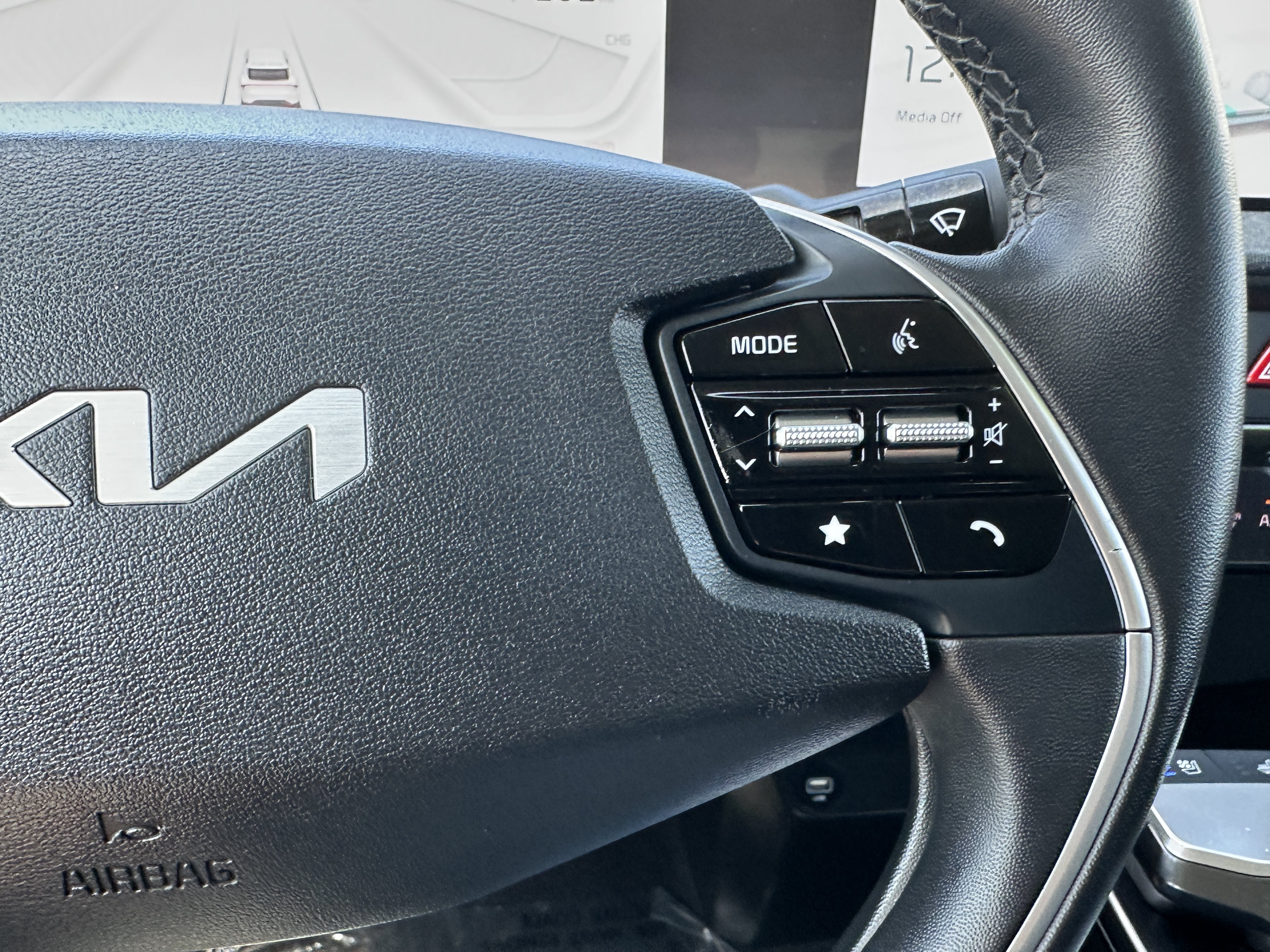 Used 2022 Kia EV6 Wind RWD image 25