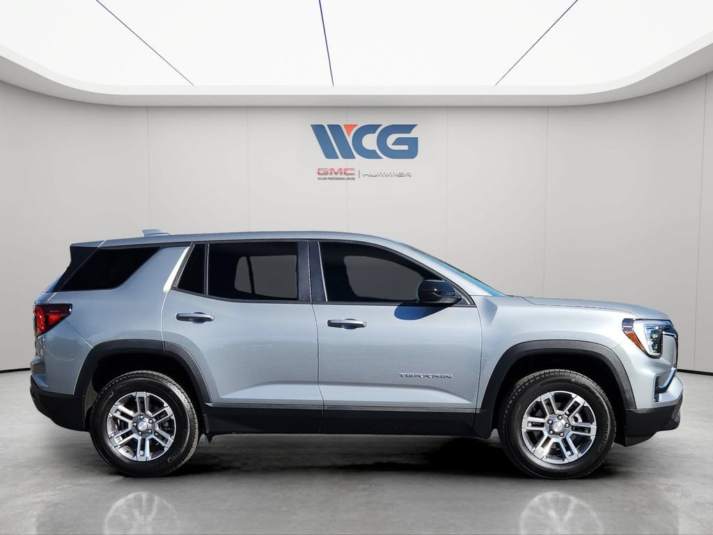 Used 2025 GMC Terrain Elevation AWD/4WD image 3