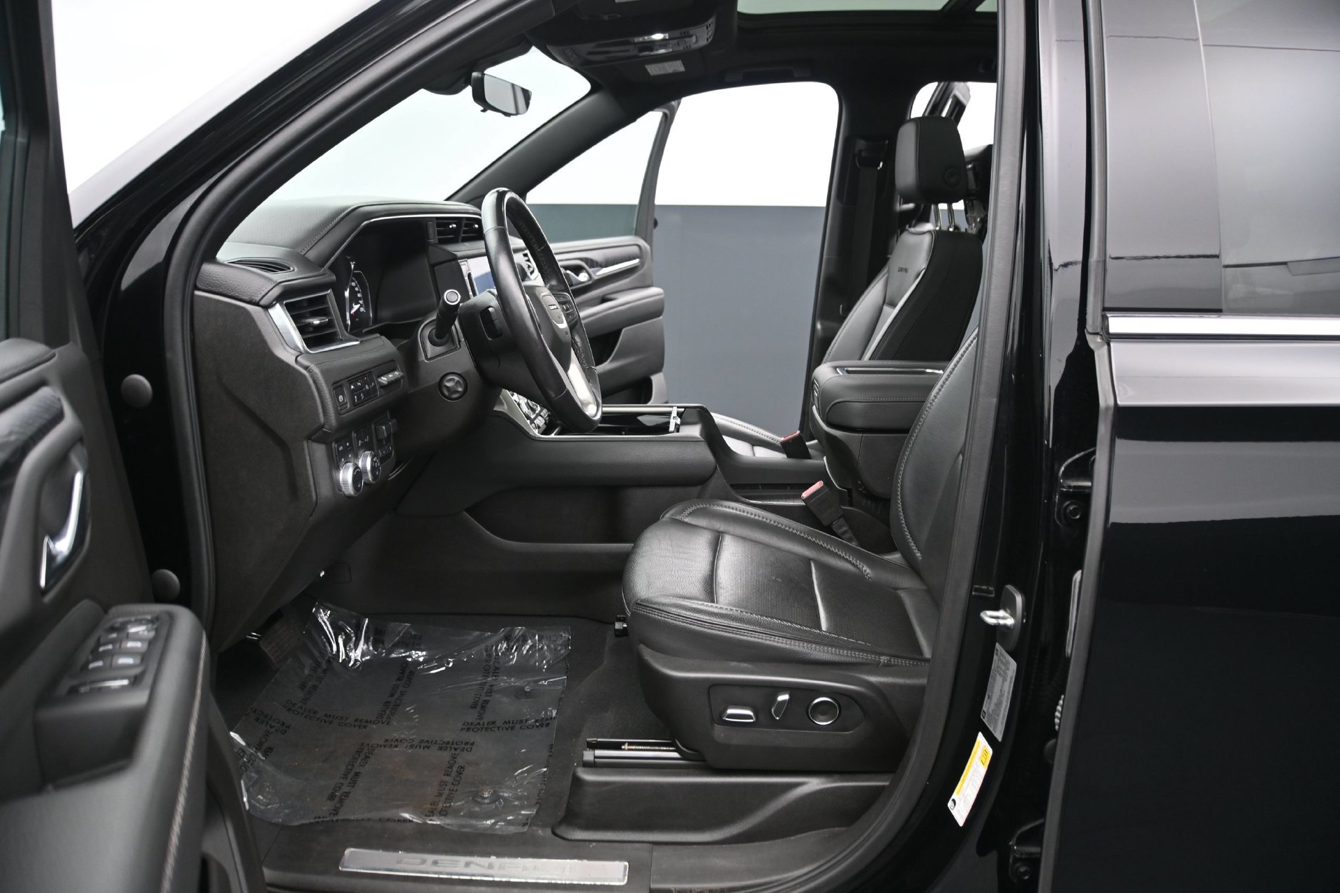 Used 2021 GMC Yukon Denali w/ Denali Ultimate Package AWD/4WD image 20
