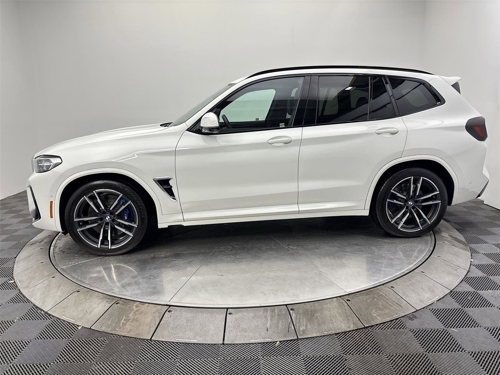 Used 2022 BMW X3 M w/ Executive Package image 16