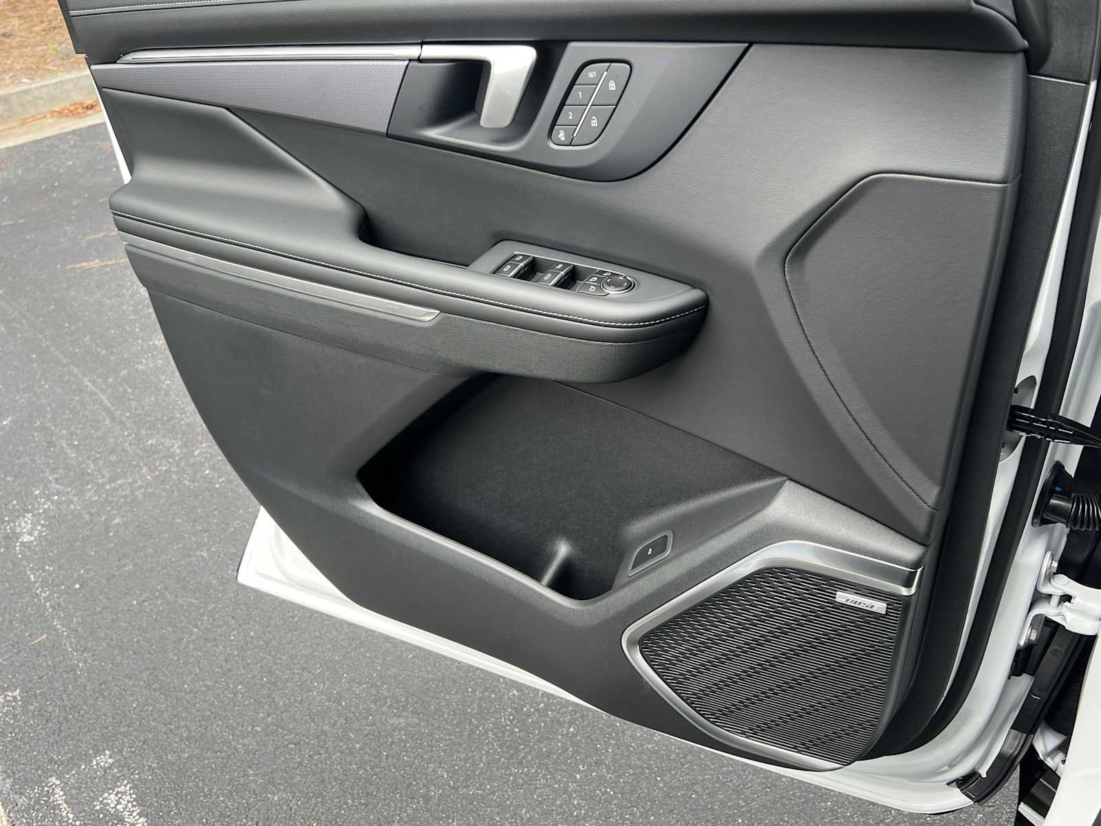 New 2026 Buick Enclave Sport Touring w/ Power Package FWD image 17