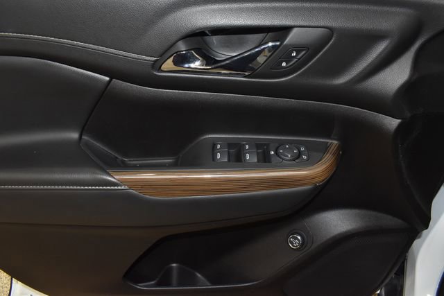 Used 2023 GMC Acadia SLE w/ Driver Convenience Package image 31