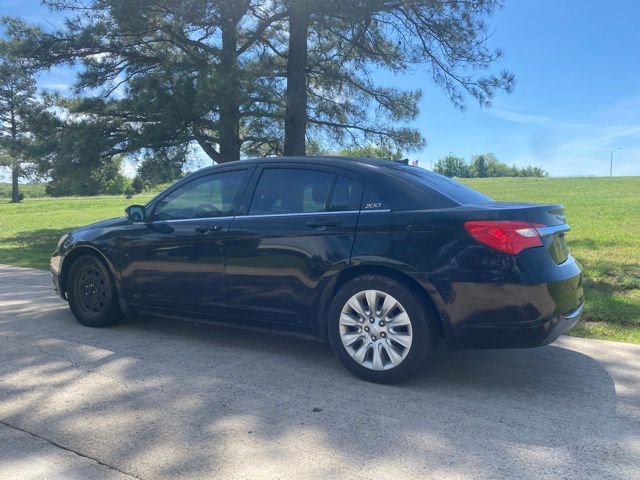 Used 2014 Chrysler 200 LX image 5